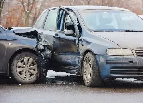Factors Influencing Settlement Offers in California Car img